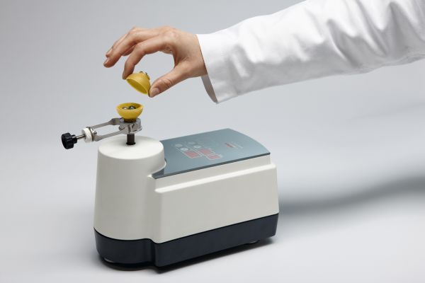 Neue Variante der Schwingmühle: FRITSCH bringt P-23 Glovebox ready auf den Markt