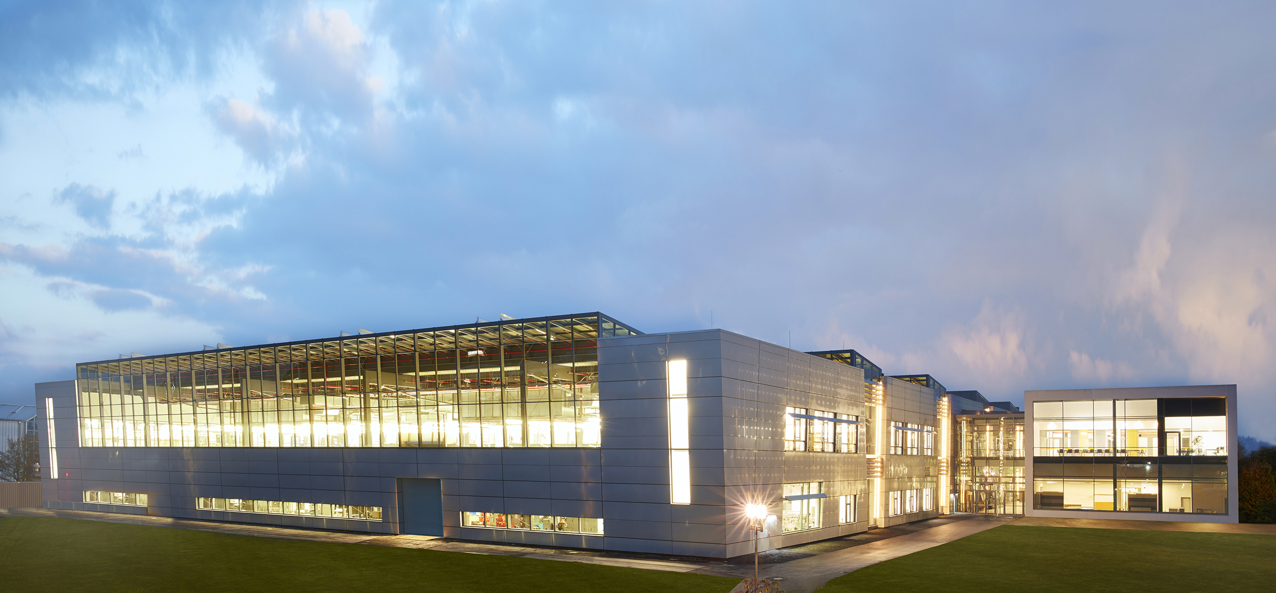 Der Sartorius Campus wächst: Einweihung des neuen Produktionsgebäudes für Laborinstrumente