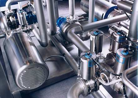 Serie: Hygienepumpen in der Pharmaproduktion / Teil 2: Frequenzumrichter: Extern oder integriert?