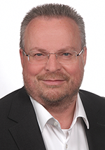 Die Abbildung zeigt den Autor Stefan Merkle.