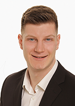 Das Bild zeigt den Autor Alexander Schaller.