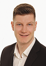 Das Bild zeigt den Autor Alexander Schaller.