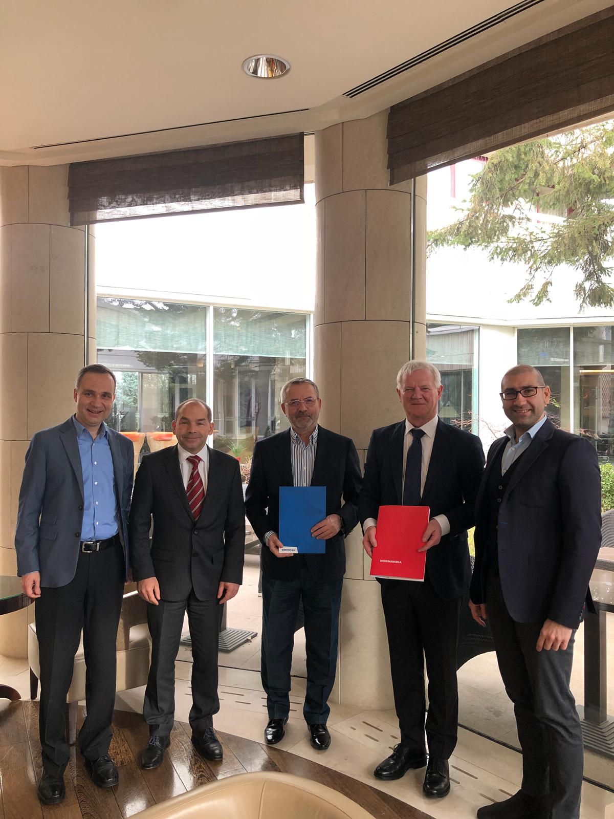Yaskawa unterzeichnet Partner-Vertrag mit Normandia