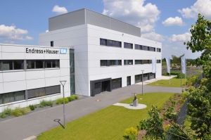 Produktion von Silizium-Drucksensoren ausgebaut / Endress+Hauser weiht Erweiterungsbauten in Stahnsdorf ein