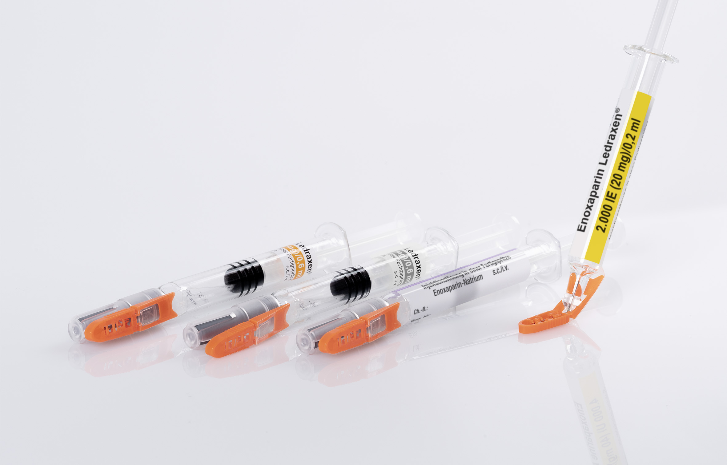 Nadelschutzsystem für chinesische Heparin-Spritzen / Schreiner MediPharm stattet Fertigspritzen von Kingfriend mit Needle-Trap aus