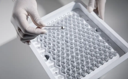 SCHOTT Pharma stellt Polymerspritze für die Tiefkühllagerung empfindlicher Medikamente bis -180 °C vor